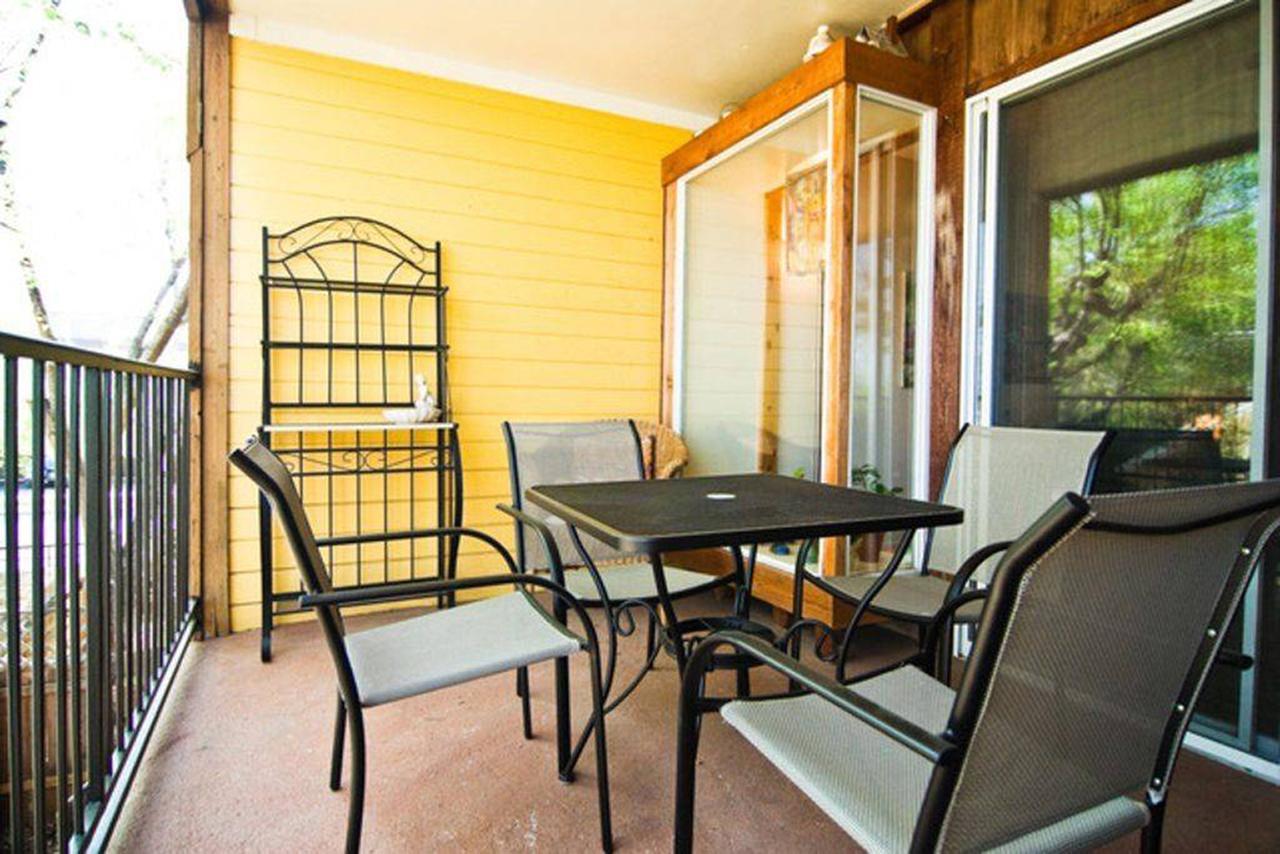 Barton Hills Condo Остин Екстериор снимка